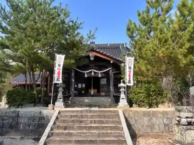 周防國総社宮 佐波神社の{uncategorized: "未分類", other: "その他", undefined: "問題あり", building: "その他建物", grave: "お墓", sacred_gate: "鳥居", guardian: "狛犬", statue: "像", buddha: "仏像", history: "歴史", nature: "自然", garden: "庭園", animal: "動物", pagoda: "塔", temizu: "手水舎", mountain_gate: "山門・神門", sanctuary: "本殿・本堂", subordinate: "末社・摂社", art: "芸術", scenery: "景色", jizo: "地蔵", ema: "絵馬", goshuin: "御朱印", omikuji: "おみくじ", items: "授与品その他", amulet: "お守り", goshuincho: "御朱印帳", eats: "食事", festival: "お祭り", votive_dance: "神楽", shichigosan: "七五三参", wedding: "結婚式", experience: "体験その他", initially: "初詣", around: "周辺", anti_infection: "感染症対策"}