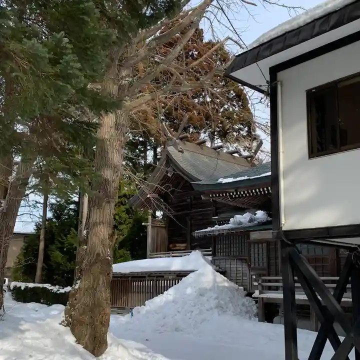 湯倉神社の本殿・本堂