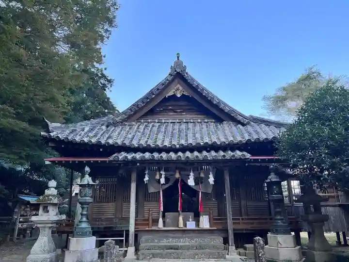 厳原八幡宮神社の本殿・本堂