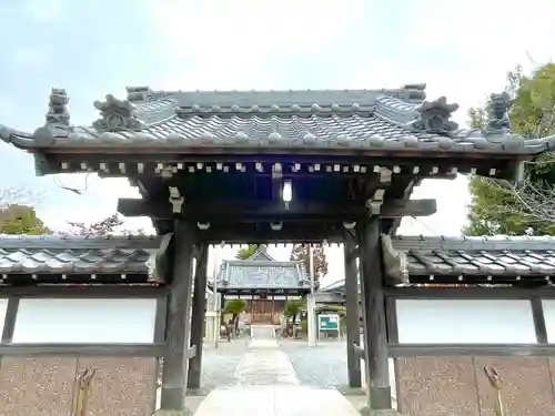 神明社の山門