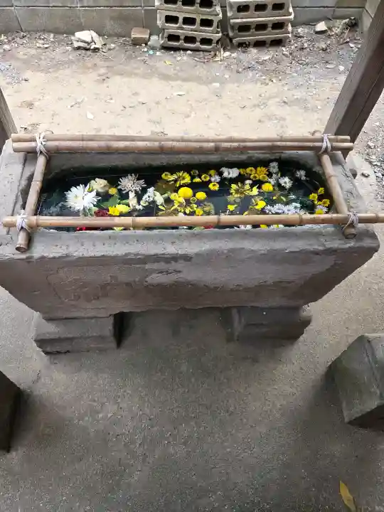 鐘塚稲荷神社の{uncategorized: "未分類", other: "その他", undefined: "問題あり", building: "その他建物", grave: "お墓", sacred_gate: "鳥居", guardian: "狛犬", statue: "像", buddha: "仏像", history: "歴史", nature: "自然", garden: "庭園", animal: "動物", pagoda: "塔", temizu: "手水舎", mountain_gate: "山門・神門", sanctuary: "本殿・本堂", subordinate: "末社・摂社", art: "芸術", scenery: "景色", jizo: "地蔵", ema: "絵馬", goshuin: "御朱印", omikuji: "おみくじ", items: "授与品その他", amulet: "お守り", goshuincho: "御朱印帳", eats: "食事", festival: "お祭り", votive_dance: "神楽", shichigosan: "七五三参", wedding: "結婚式", experience: "体験その他", initially: "初詣", around: "周辺", anti_infection: "感染症対策"}