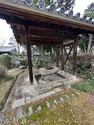 府南寺の手水舎