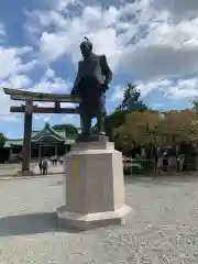 豊國神社の像