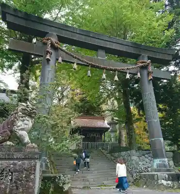 諏訪大社上社前宮の鳥居