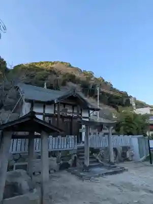 北野青龍神社／三森稲荷神社の{uncategorized: "未分類", other: "その他", undefined: "問題あり", building: "その他建物", grave: "お墓", sacred_gate: "鳥居", guardian: "狛犬", statue: "像", buddha: "仏像", history: "歴史", nature: "自然", garden: "庭園", animal: "動物", pagoda: "塔", temizu: "手水舎", mountain_gate: "山門・神門", sanctuary: "本殿・本堂", subordinate: "末社・摂社", art: "芸術", scenery: "景色", jizo: "地蔵", ema: "絵馬", goshuin: "御朱印", omikuji: "おみくじ", items: "授与品その他", amulet: "お守り", goshuincho: "御朱印帳", eats: "食事", festival: "お祭り", votive_dance: "神楽", shichigosan: "七五三参", wedding: "結婚式", experience: "体験その他", initially: "初詣", around: "周辺", anti_infection: "感染症対策"}