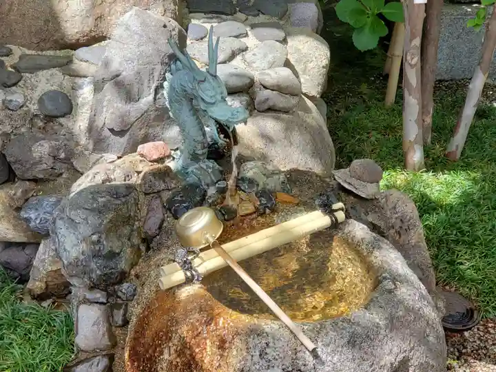 粟嶋堂宗徳寺の手水舎