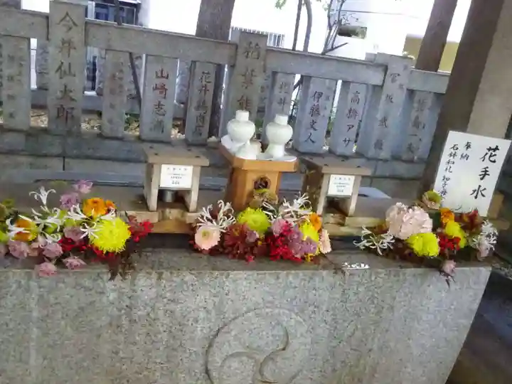 神明氷川神社の手水舎