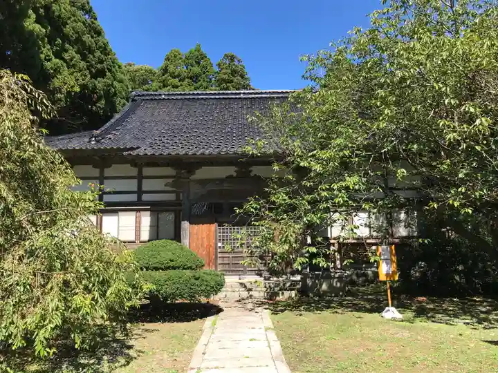 法源寺の本殿・本堂