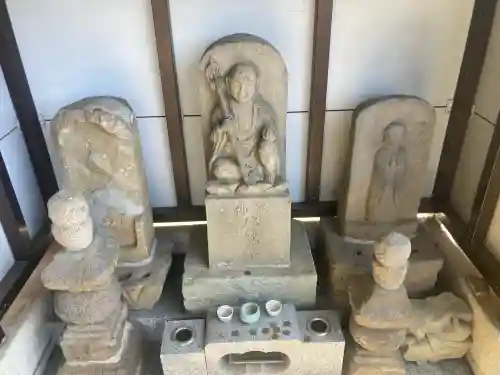 土橋観音堂の{uncategorized: "未分類", other: "その他", undefined: "問題あり", building: "その他建物", grave: "お墓", sacred_gate: "鳥居", guardian: "狛犬", statue: "像", buddha: "仏像", history: "歴史", nature: "自然", garden: "庭園", animal: "動物", pagoda: "塔", temizu: "手水舎", mountain_gate: "山門・神門", sanctuary: "本殿・本堂", subordinate: "末社・摂社", art: "芸術", scenery: "景色", jizo: "地蔵", ema: "絵馬", goshuin: "御朱印", omikuji: "おみくじ", items: "授与品その他", amulet: "お守り", goshuincho: "御朱印帳", eats: "食事", festival: "お祭り", votive_dance: "神楽", shichigosan: "七五三参", wedding: "結婚式", experience: "体験その他", initially: "初詣", around: "周辺", anti_infection: "感染症対策"}