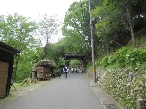 金峯山寺の山門