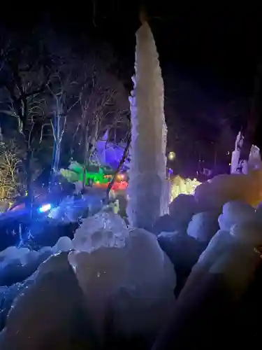 宝登山神社の{uncategorized: "未分類", other: "その他", undefined: "問題あり", building: "その他建物", grave: "お墓", sacred_gate: "鳥居", guardian: "狛犬", statue: "像", buddha: "仏像", history: "歴史", nature: "自然", garden: "庭園", animal: "動物", pagoda: "塔", temizu: "手水舎", mountain_gate: "山門・神門", sanctuary: "本殿・本堂", subordinate: "末社・摂社", art: "芸術", scenery: "景色", jizo: "地蔵", ema: "絵馬", goshuin: "御朱印", omikuji: "おみくじ", items: "授与品その他", amulet: "お守り", goshuincho: "御朱印帳", eats: "食事", festival: "お祭り", votive_dance: "神楽", shichigosan: "七五三参", wedding: "結婚式", experience: "体験その他", initially: "初詣", around: "周辺", anti_infection: "感染症対策"}