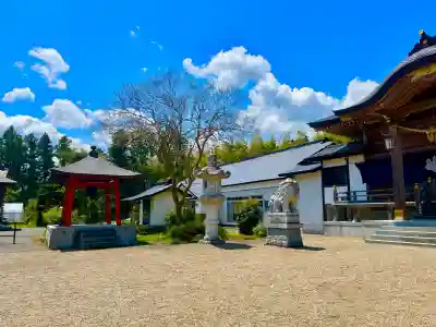 薬萊神社(里宮）の{uncategorized: "未分類", other: "その他", undefined: "問題あり", building: "その他建物", grave: "お墓", sacred_gate: "鳥居", guardian: "狛犬", statue: "像", buddha: "仏像", history: "歴史", nature: "自然", garden: "庭園", animal: "動物", pagoda: "塔", temizu: "手水舎", mountain_gate: "山門・神門", sanctuary: "本殿・本堂", subordinate: "末社・摂社", art: "芸術", scenery: "景色", jizo: "地蔵", ema: "絵馬", goshuin: "御朱印", omikuji: "おみくじ", items: "授与品その他", amulet: "お守り", goshuincho: "御朱印帳", eats: "食事", festival: "お祭り", votive_dance: "神楽", shichigosan: "七五三参", wedding: "結婚式", experience: "体験その他", initially: "初詣", around: "周辺", anti_infection: "感染症対策"}