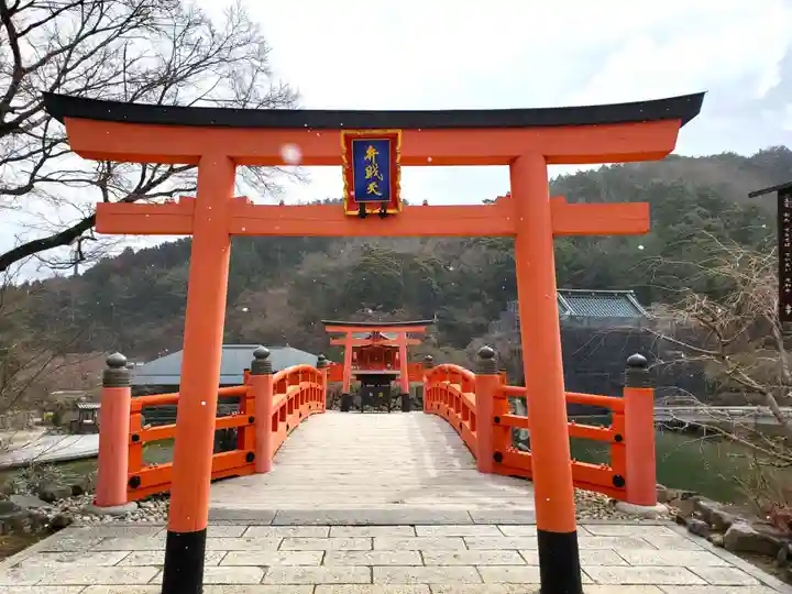 勝尾寺の末社・摂社