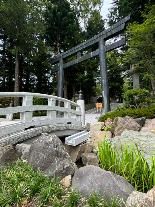 諏訪大社下社秋宮(長野県)