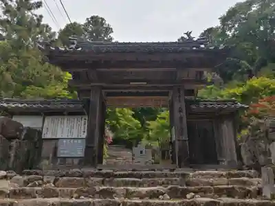 桑実寺の山門・神門