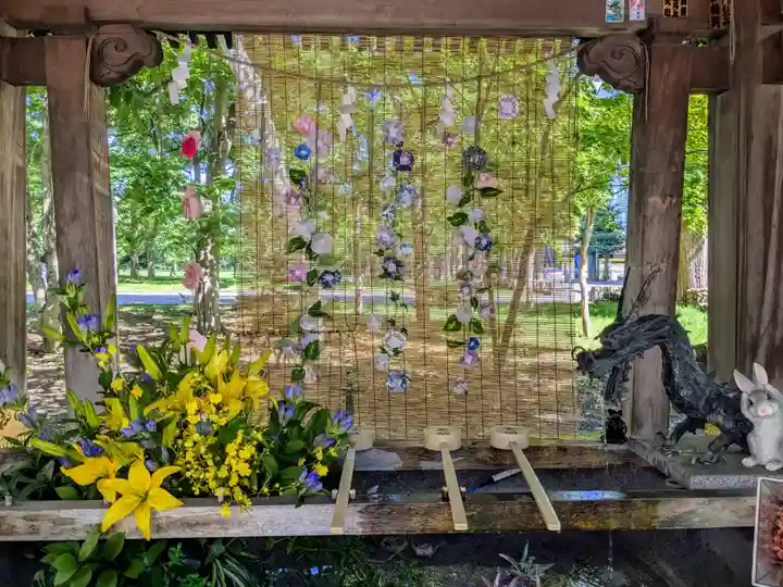 彌彦神社 (伊夜日子神社)の手水舎