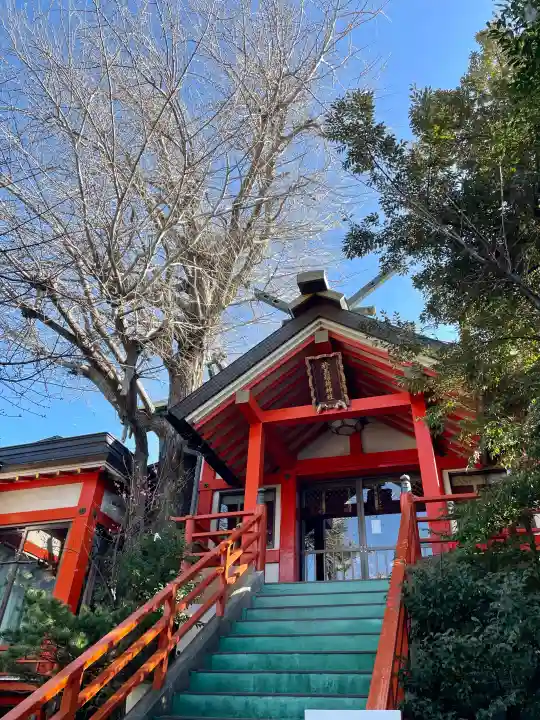於玉稲荷神社の{uncategorized: "未分類", other: "その他", undefined: "問題あり", building: "その他建物", grave: "お墓", sacred_gate: "鳥居", guardian: "狛犬", statue: "像", buddha: "仏像", history: "歴史", nature: "自然", garden: "庭園", animal: "動物", pagoda: "塔", temizu: "手水舎", mountain_gate: "山門・神門", sanctuary: "本殿・本堂", subordinate: "末社・摂社", art: "芸術", scenery: "景色", jizo: "地蔵", ema: "絵馬", goshuin: "御朱印", omikuji: "おみくじ", items: "授与品その他", amulet: "お守り", goshuincho: "御朱印帳", eats: "食事", festival: "お祭り", votive_dance: "神楽", shichigosan: "七五三参", wedding: "結婚式", experience: "体験その他", initially: "初詣", around: "周辺", anti_infection: "感染症対策"}