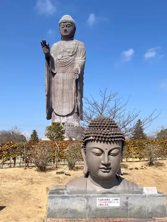 東本願寺本廟 牛久浄苑(牛久大仏)(茨城県)