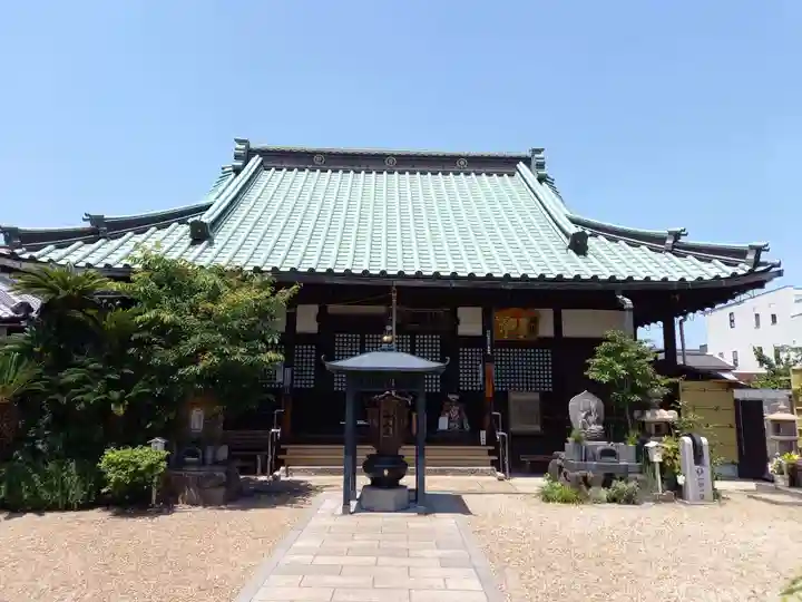 長宝寺の本殿・本堂