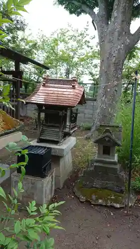 穴切大神社の末社