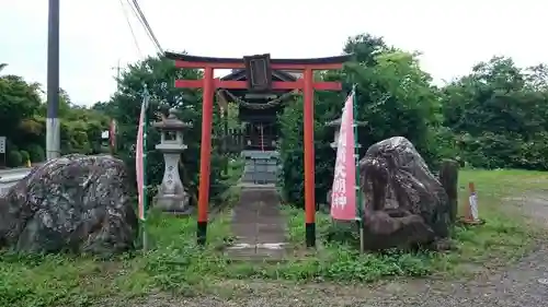 矢倉稲荷社の鳥居