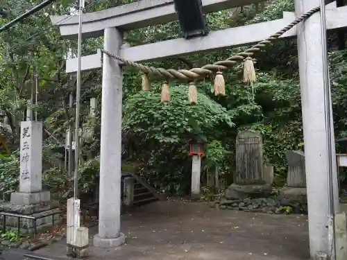 児玉神社の鳥居