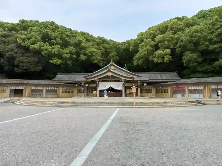 福岡縣護國神社の{uncategorized: "未分類", other: "その他", undefined: "問題あり", building: "その他建物", grave: "お墓", sacred_gate: "鳥居", guardian: "狛犬", statue: "像", buddha: "仏像", history: "歴史", nature: "自然", garden: "庭園", animal: "動物", pagoda: "塔", temizu: "手水舎", mountain_gate: "山門・神門", sanctuary: "本殿・本堂", subordinate: "末社・摂社", art: "芸術", scenery: "景色", jizo: "地蔵", ema: "絵馬", goshuin: "御朱印", omikuji: "おみくじ", items: "授与品その他", amulet: "お守り", goshuincho: "御朱印帳", eats: "食事", festival: "お祭り", votive_dance: "神楽", shichigosan: "七五三参", wedding: "結婚式", experience: "体験その他", initially: "初詣", around: "周辺", anti_infection: "感染症対策"}