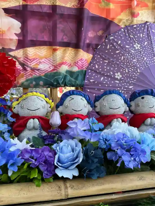 陽林寺の{uncategorized: "未分類", other: "その他", undefined: "問題あり", building: "その他建物", grave: "お墓", sacred_gate: "鳥居", guardian: "狛犬", statue: "像", buddha: "仏像", history: "歴史", nature: "自然", garden: "庭園", animal: "動物", pagoda: "塔", temizu: "手水舎", mountain_gate: "山門・神門", sanctuary: "本殿・本堂", subordinate: "末社・摂社", art: "芸術", scenery: "景色", jizo: "地蔵", ema: "絵馬", goshuin: "御朱印", omikuji: "おみくじ", items: "授与品その他", amulet: "お守り", goshuincho: "御朱印帳", eats: "食事", festival: "お祭り", votive_dance: "神楽", shichigosan: "七五三参", wedding: "結婚式", experience: "体験その他", initially: "初詣", around: "周辺", anti_infection: "感染症対策"}