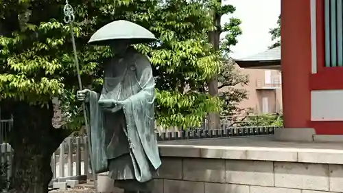 宝仙寺の像