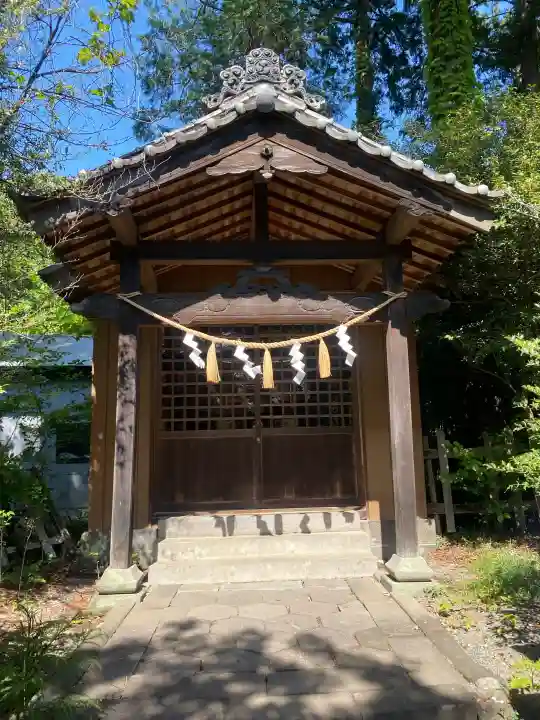 大間々神明宮の{uncategorized: "未分類", other: "その他", undefined: "問題あり", building: "その他建物", grave: "お墓", sacred_gate: "鳥居", guardian: "狛犬", statue: "像", buddha: "仏像", history: "歴史", nature: "自然", garden: "庭園", animal: "動物", pagoda: "塔", temizu: "手水舎", mountain_gate: "山門・神門", sanctuary: "本殿・本堂", subordinate: "末社・摂社", art: "芸術", scenery: "景色", jizo: "地蔵", ema: "絵馬", goshuin: "御朱印", omikuji: "おみくじ", items: "授与品その他", amulet: "お守り", goshuincho: "御朱印帳", eats: "食事", festival: "お祭り", votive_dance: "神楽", shichigosan: "七五三参", wedding: "結婚式", experience: "体験その他", initially: "初詣", around: "周辺", anti_infection: "感染症対策"}