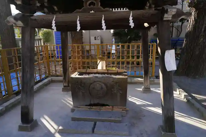 女躰大神の手水舎