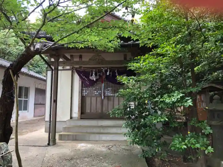 興神社の本殿・本堂