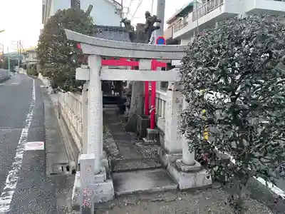 豊川稲荷の鳥居