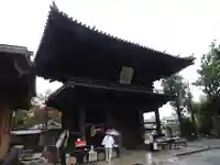 石手寺の山門・神門