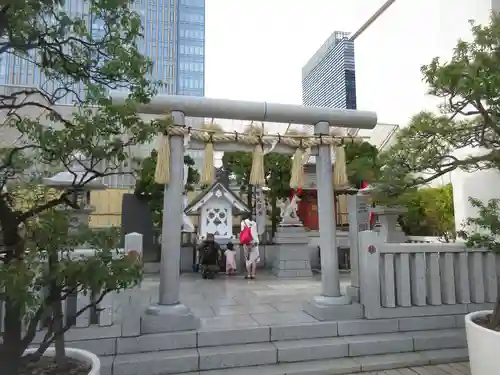 三囲神社（三圍神社）日本橋摂社の鳥居