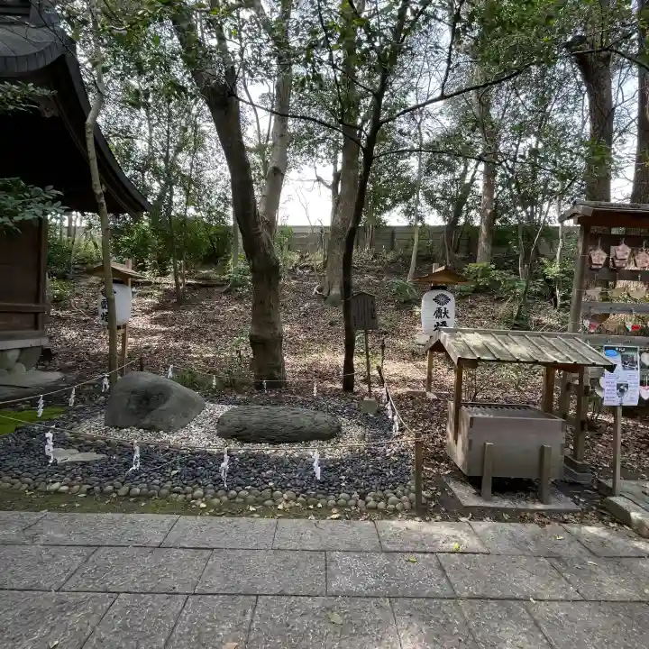 堤治神社の{uncategorized: "未分類", other: "その他", undefined: "問題あり", building: "その他建物", grave: "お墓", sacred_gate: "鳥居", guardian: "狛犬", statue: "像", buddha: "仏像", history: "歴史", nature: "自然", garden: "庭園", animal: "動物", pagoda: "塔", temizu: "手水舎", mountain_gate: "山門・神門", sanctuary: "本殿・本堂", subordinate: "末社・摂社", art: "芸術", scenery: "景色", jizo: "地蔵", ema: "絵馬", goshuin: "御朱印", omikuji: "おみくじ", items: "授与品その他", amulet: "お守り", goshuincho: "御朱印帳", eats: "食事", festival: "お祭り", votive_dance: "神楽", shichigosan: "七五三参", wedding: "結婚式", experience: "体験その他", initially: "初詣", around: "周辺", anti_infection: "感染症対策"}