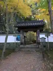 地蔵院の山門