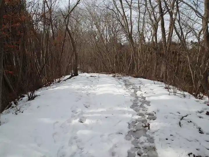 太白山生出森八幡神社(岳宮)の周辺