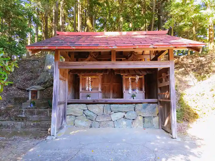 鷲尾神社(吉野町)の本殿・本堂