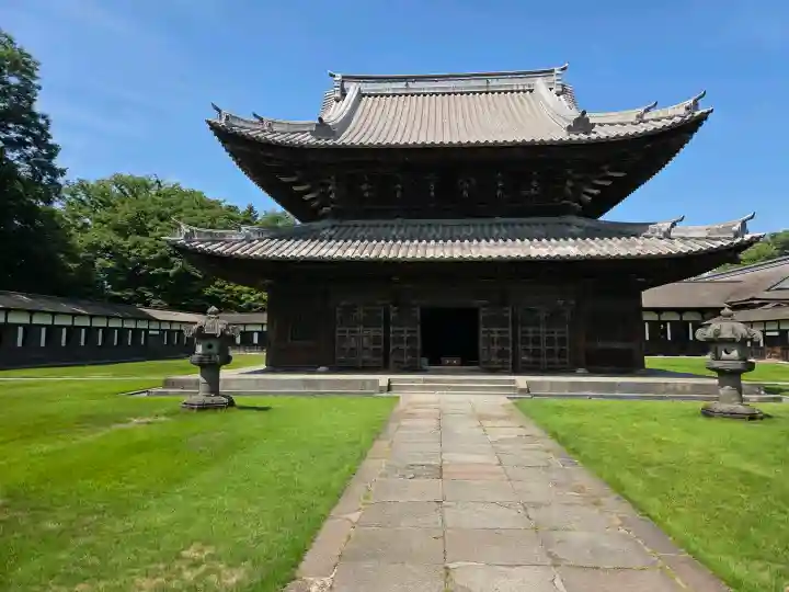 瑞龍寺の{uncategorized: "未分類", other: "その他", undefined: "問題あり", building: "その他建物", grave: "お墓", sacred_gate: "鳥居", guardian: "狛犬", statue: "像", buddha: "仏像", history: "歴史", nature: "自然", garden: "庭園", animal: "動物", pagoda: "塔", temizu: "手水舎", mountain_gate: "山門・神門", sanctuary: "本殿・本堂", subordinate: "末社・摂社", art: "芸術", scenery: "景色", jizo: "地蔵", ema: "絵馬", goshuin: "御朱印", omikuji: "おみくじ", items: "授与品その他", amulet: "お守り", goshuincho: "御朱印帳", eats: "食事", festival: "お祭り", votive_dance: "神楽", shichigosan: "七五三参", wedding: "結婚式", experience: "体験その他", initially: "初詣", around: "周辺", anti_infection: "感染症対策"}