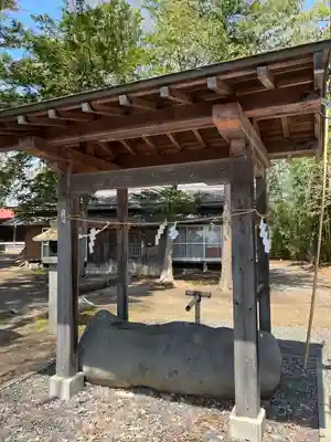 岩崎神社の手水舎