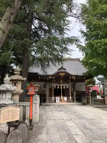 草加神社の本殿