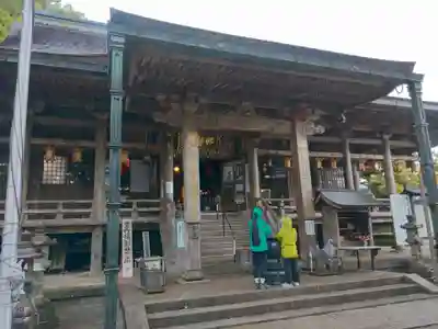 青岸渡寺の本殿・本堂