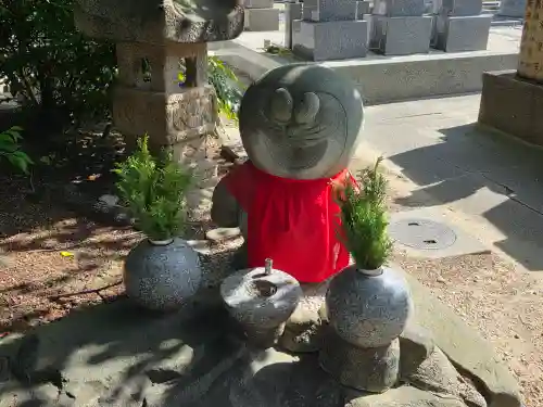 真光院の像