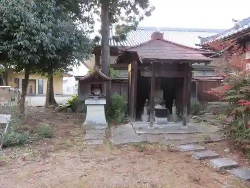 西大寺の山門