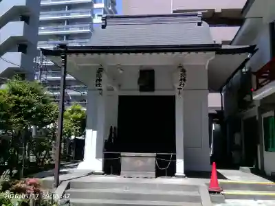 妻戀神社の{uncategorized: "未分類", other: "その他", undefined: "問題あり", building: "その他建物", grave: "お墓", sacred_gate: "鳥居", guardian: "狛犬", statue: "像", buddha: "仏像", history: "歴史", nature: "自然", garden: "庭園", animal: "動物", pagoda: "塔", temizu: "手水舎", mountain_gate: "山門・神門", sanctuary: "本殿・本堂", subordinate: "末社・摂社", art: "芸術", scenery: "景色", jizo: "地蔵", ema: "絵馬", goshuin: "御朱印", omikuji: "おみくじ", items: "授与品その他", amulet: "お守り", goshuincho: "御朱印帳", eats: "食事", festival: "お祭り", votive_dance: "神楽", shichigosan: "七五三参", wedding: "結婚式", experience: "体験その他", initially: "初詣", around: "周辺", anti_infection: "感染症対策"}