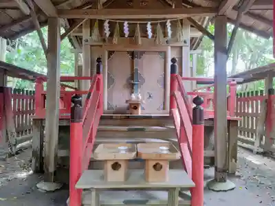 白郷稲荷神社の末社・摂社
