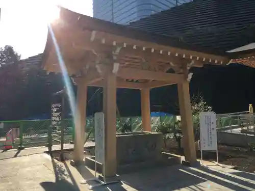 西久保八幡神社の手水舎