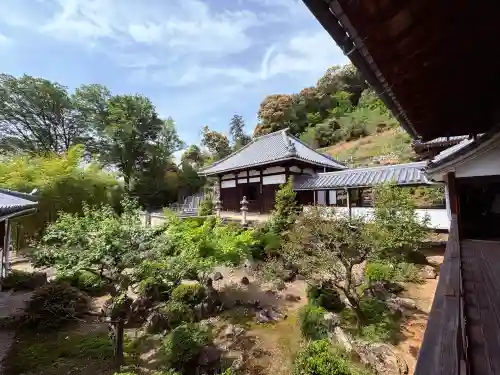 興聖寺（興聖寶林禅寺）の{uncategorized: "未分類", other: "その他", undefined: "問題あり", building: "その他建物", grave: "お墓", sacred_gate: "鳥居", guardian: "狛犬", statue: "像", buddha: "仏像", history: "歴史", nature: "自然", garden: "庭園", animal: "動物", pagoda: "塔", temizu: "手水舎", mountain_gate: "山門・神門", sanctuary: "本殿・本堂", subordinate: "末社・摂社", art: "芸術", scenery: "景色", jizo: "地蔵", ema: "絵馬", goshuin: "御朱印", omikuji: "おみくじ", items: "授与品その他", amulet: "お守り", goshuincho: "御朱印帳", eats: "食事", festival: "お祭り", votive_dance: "神楽", shichigosan: "七五三参", wedding: "結婚式", experience: "体験その他", initially: "初詣", around: "周辺", anti_infection: "感染症対策"}
