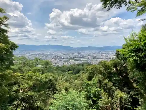 伏見稲荷大社　御膳谷奉拝所の景色